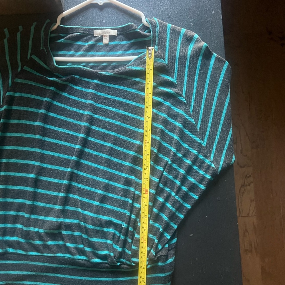 Bordeaux Teal Top  Relaxed Fit Sz M - Picture 7 of 8